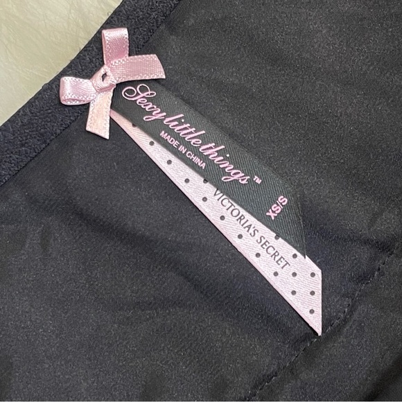 34B VS Victoria’s Secret Sexy little things Pink heart Bra & ruffle garter skirt - Picture 14 of 14